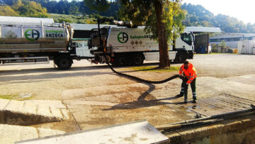 ATTIVITA’ DI RACCOLTA DI RIFIUTI SPECIALI PERICOLOSI PRESSO SITI INDUSTRIALI IN PROVINCIA DI CHIETI F